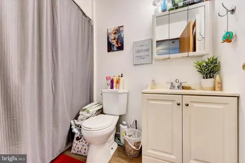 Bath - 2820 Ross Ave, Sparrows Point, MD 21219 photo 1 of 3