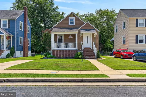 3035 Parktowne Rd, Parkville, MD 21234