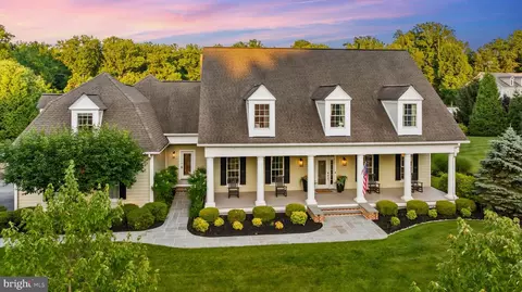 9 Three Sisters Ct, Baldwin, MD 21013