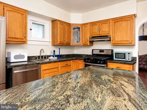 Kitchen - 7 Chesley Ave, Baltimore, MD 21206 photo 2 of 2