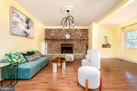 Living - 7 Chesley Ave, Baltimore, MD 21206 photo 1 of 5