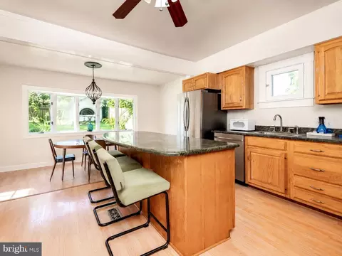 Kitchen - 7 Chesley Ave, Baltimore, MD 21206 photo 1 of 2