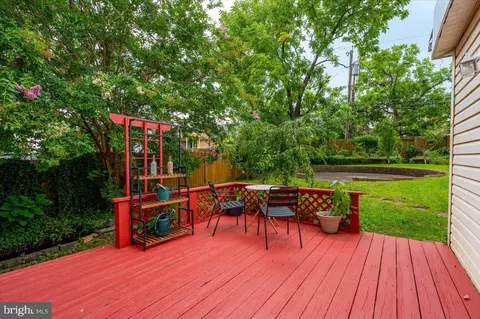 Exterior - 7 Chesley Ave, Baltimore, MD 21206 photo 2 of 5