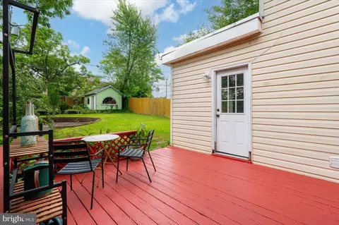 Exterior - 7 Chesley Ave, Baltimore, MD 21206 photo 3 of 5