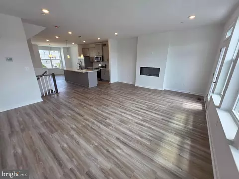 Living - 11265 Davisar Rd #104, White Marsh, MD 21162 photo 3 of 3