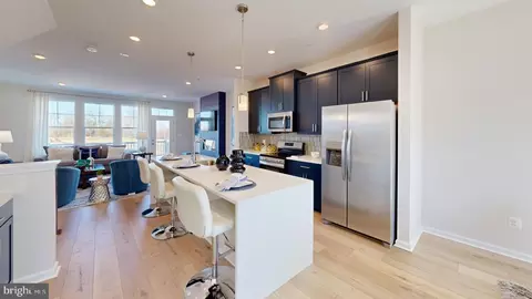 Entry Way - 11267 Davisar Rd #105, White Marsh, MD 21162 photo 6 of 8