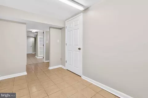 Entry Way - 16 Propeller Dr, Middle River, MD 21220 photo 2 of 3