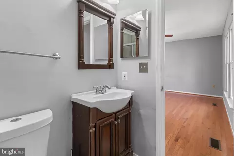 Entry Way - 7924 Galloping Cir, Windsor Mill, MD 21244 photo 2 of 2