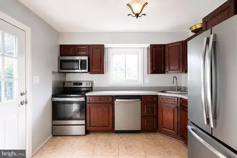 Kitchen - 40 Right Wing Dr, Middle River, MD 21220 photo 1 of 4