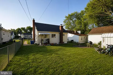 Exterior - 40 Right Wing Dr, Middle River, MD 21220 photo 4 of 4