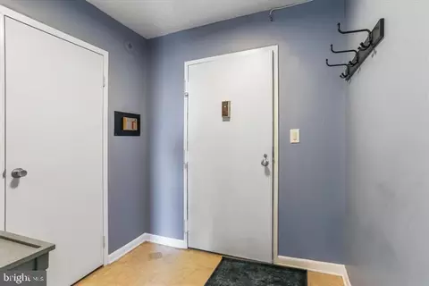 Entry Way - 205 E Joppa Rd #1601, Towson, MD 21286 photo 2 of 3
