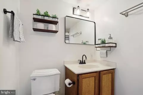 Bath - 205 E Joppa Rd #1601, Towson, MD 21286 photo 2 of 5