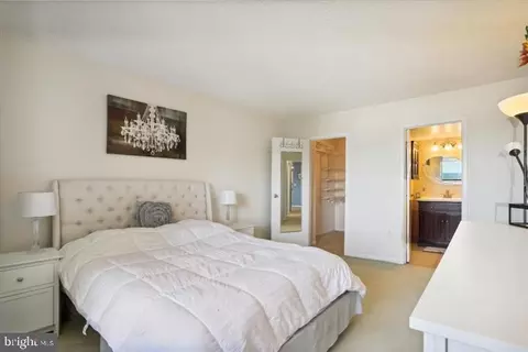 Bedroom - 205 E Joppa Rd #1601, Towson, MD 21286 photo 4 of 6