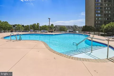 Exterior - 205 E Joppa Rd #1601, Towson, MD 21286 photo 5 of 5