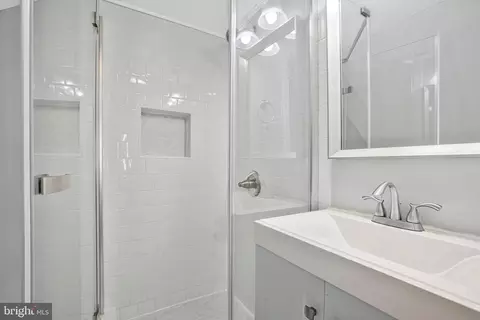 Bath - 4604 Ridge Rd, Nottingham, MD 21236 photo 5 of 8