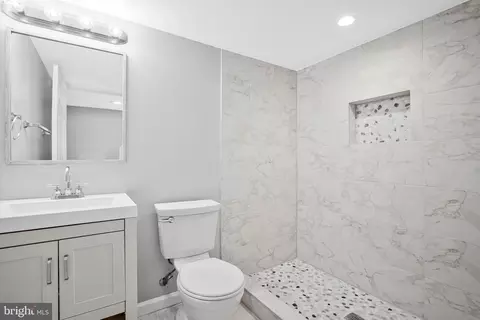 Bath - 4604 Ridge Rd, Nottingham, MD 21236 photo 7 of 8