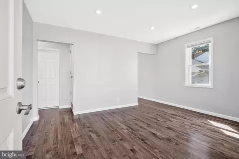 Entry Way - 4604 Ridge Rd, Nottingham, MD 21236 photo 10 of 12