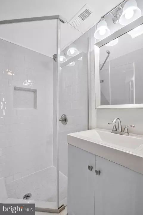 Bath - 4604 Ridge Rd, Nottingham, MD 21236 photo 6 of 8