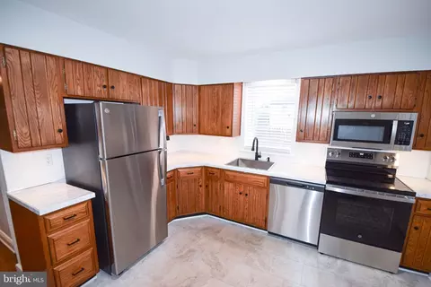 Kitchen - 1224 Rustic, Rosedale, MD 21237 photo 2 of 2