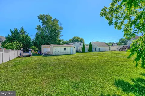 Exterior - 10100 Bird River Rd, Middle River, MD 21220 photo 15 of 16