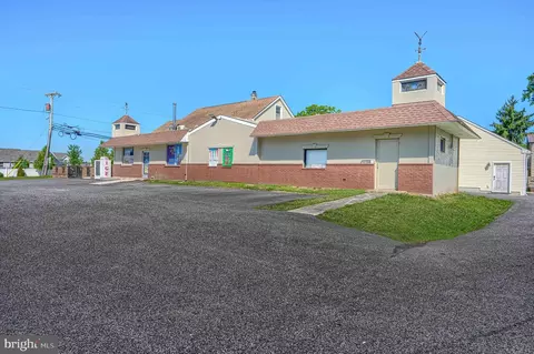 Exterior - 10100 Bird River Rd, Middle River, MD 21220 photo 3 of 16