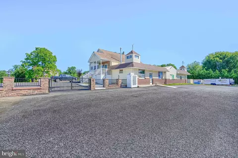 Exterior - 10100 Bird River Rd, Middle River, MD 21220 photo 4 of 16