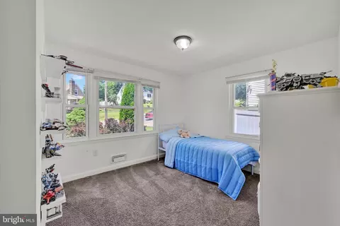 Bedroom - 1901 Hillcrest Rd, Gwynn Oak, MD 21207 photo 2 of 7