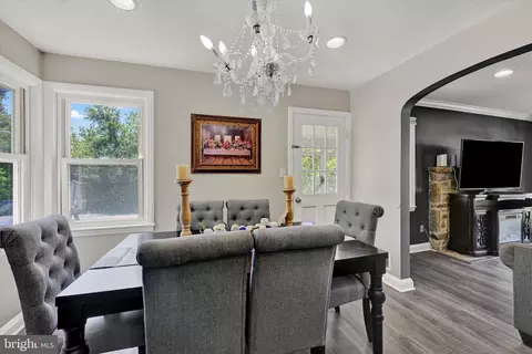 Dining - 1901 Hillcrest Rd, Gwynn Oak, MD 21207 photo 2 of 2