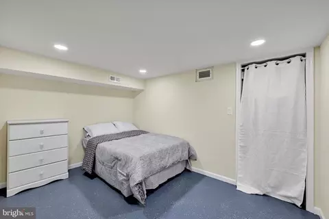 Bedroom - 1901 Hillcrest Rd, Gwynn Oak, MD 21207 photo 7 of 7