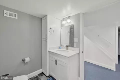Bath - 1901 Hillcrest Rd, Gwynn Oak, MD 21207 photo 5 of 5
