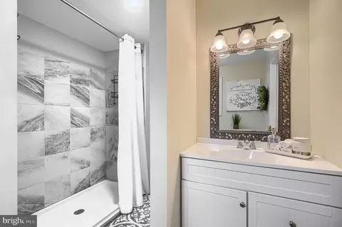 Bath - 6525 Ebenezer Rd, Middle River, MD 21220 photo 3 of 5