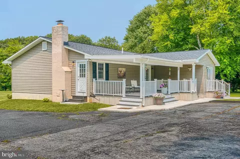 Exterior - 6525 Ebenezer Rd, Middle River, MD 21220 photo 10 of 15