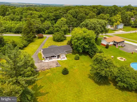 View/Area - 6525 Ebenezer Rd, Middle River, MD 21220 photo 4 of 5