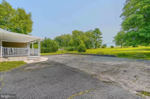 Exterior - 6525 Ebenezer Rd, Middle River, MD 21220 photo 12 of 15