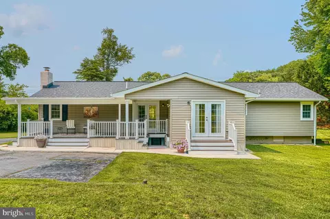 Exterior - 6525 Ebenezer Rd, Middle River, MD 21220 photo 7 of 15