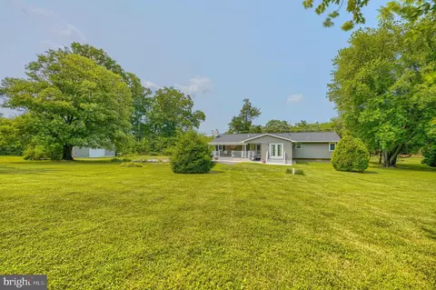 Exterior - 6525 Ebenezer Rd, Middle River, MD 21220 photo 8 of 15