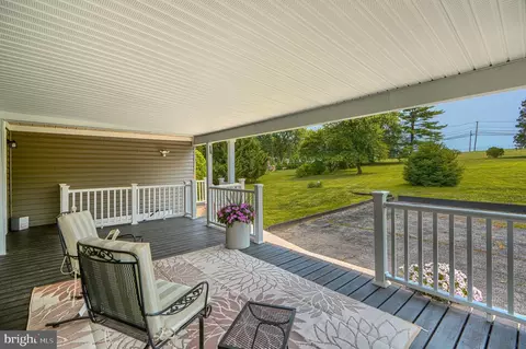 Exterior - 6525 Ebenezer Rd, Middle River, MD 21220 photo 5 of 15