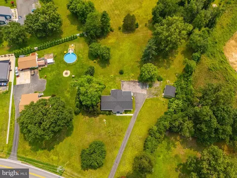 View/Area - 6525 Ebenezer Rd, Middle River, MD 21220 photo 2 of 5