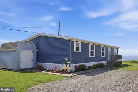23 Kropf Ln, Sparrows Point, MD 21219 photo 3