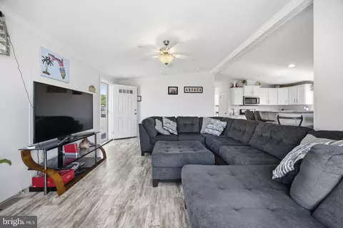 23 Kropf Ln, Sparrows Point, MD 21219 photo 6