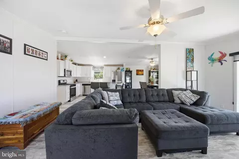 23 Kropf Ln, Sparrows Point, MD 21219 photo 8
