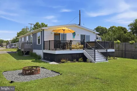 23 Kropf Ln, Sparrows Point, MD 21219 photo 2