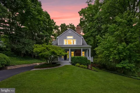 Exterior - 7807 Overbrook Rd, Ruxton, MD 21204 photo 1 of 9