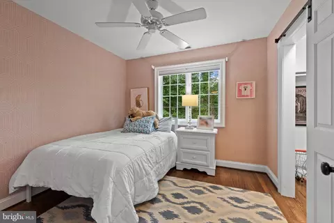 Bedroom - 7807 Overbrook Rd, Ruxton, MD 21204 photo 3 of 10