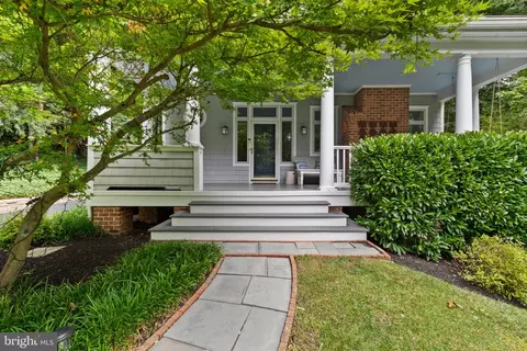 Exterior - 7807 Overbrook Rd, Ruxton, MD 21204 photo 3 of 9