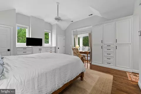 Bedroom - 7807 Overbrook Rd, Ruxton, MD 21204 photo 7 of 10