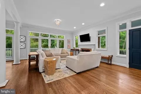 Living - 7807 Overbrook Rd, Ruxton, MD 21204 photo 2 of 4