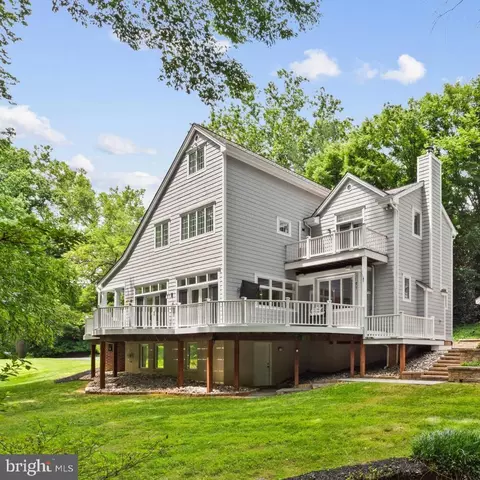 Exterior - 7807 Overbrook Rd, Ruxton, MD 21204 photo 7 of 9