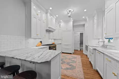 Kitchen - 7807 Overbrook Rd, Ruxton, MD 21204 photo 3 of 3