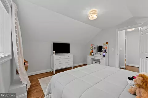 Bedroom - 7807 Overbrook Rd, Ruxton, MD 21204 photo 10 of 10